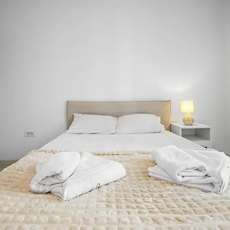 Grand Arena Apartment