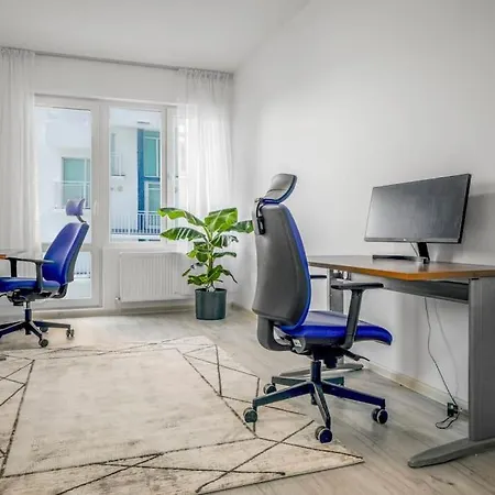Grand Arena Apartment *